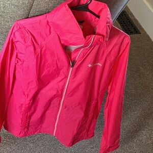 Columbia womens windbreaker/rain jacket